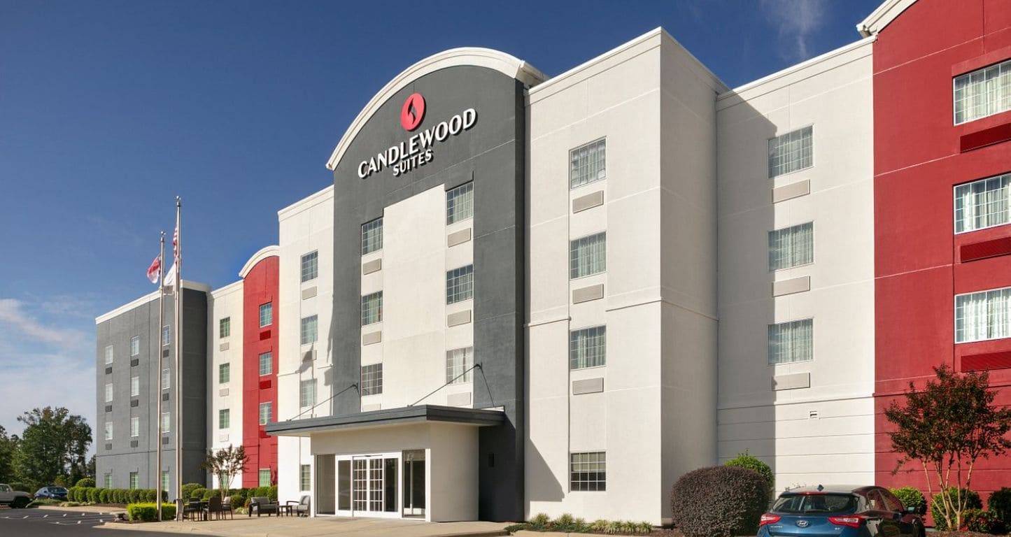 Exterior view of Candlewood Suites in Fayetteville, NC
