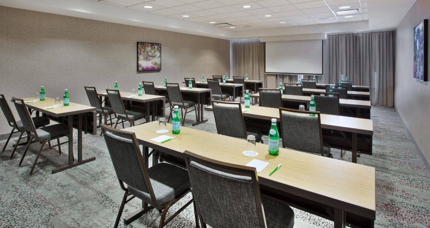 The meeting room at Courtyard Somerset