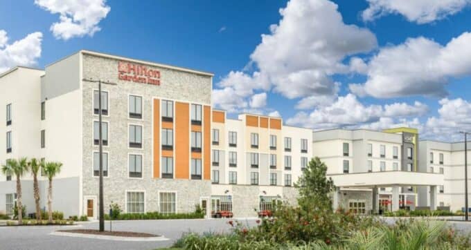 Hilton Garden Inn Brunswick & Garden Grille