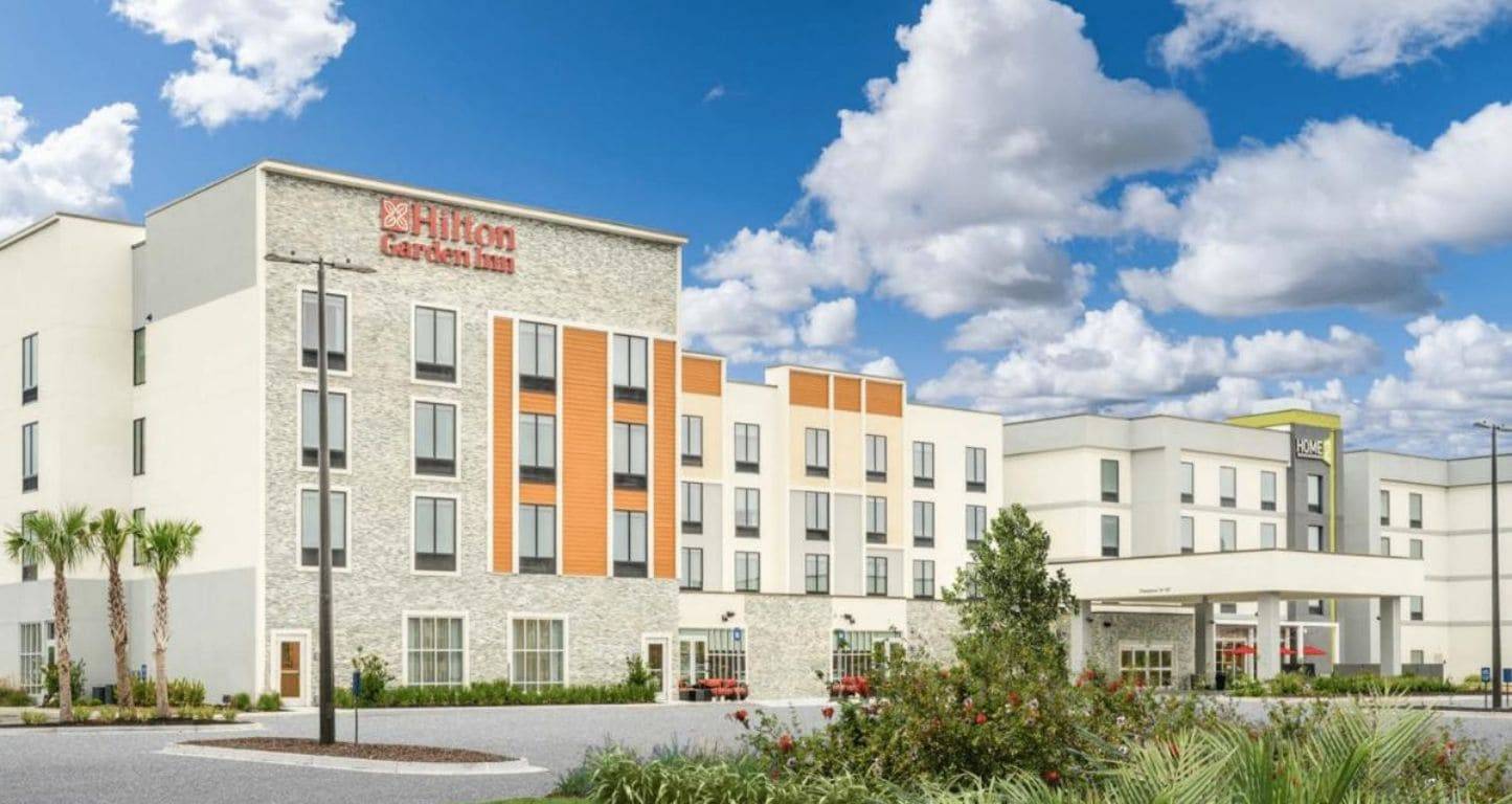 Exterior view of Hilton Garden Inn Brunswick