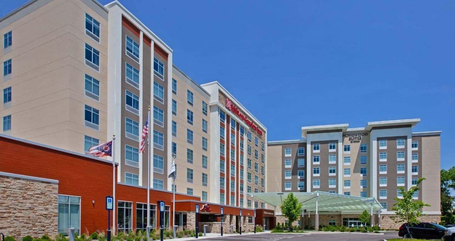 Exterior view of Homewood Suites Columbus Easton in the daytime