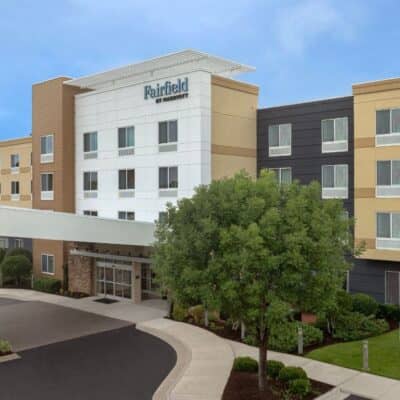 Fairfield Inn & Suites Fayetteville hotel image