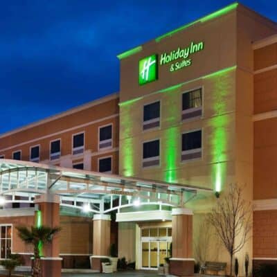 Holiday Inn & Suites Beaufort @ Highway 21 & Albergotti Grille hotel image