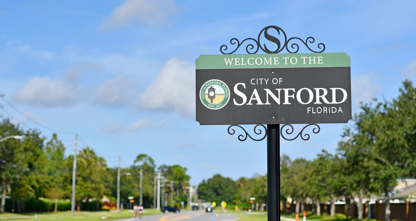A welcome to Sanford sign