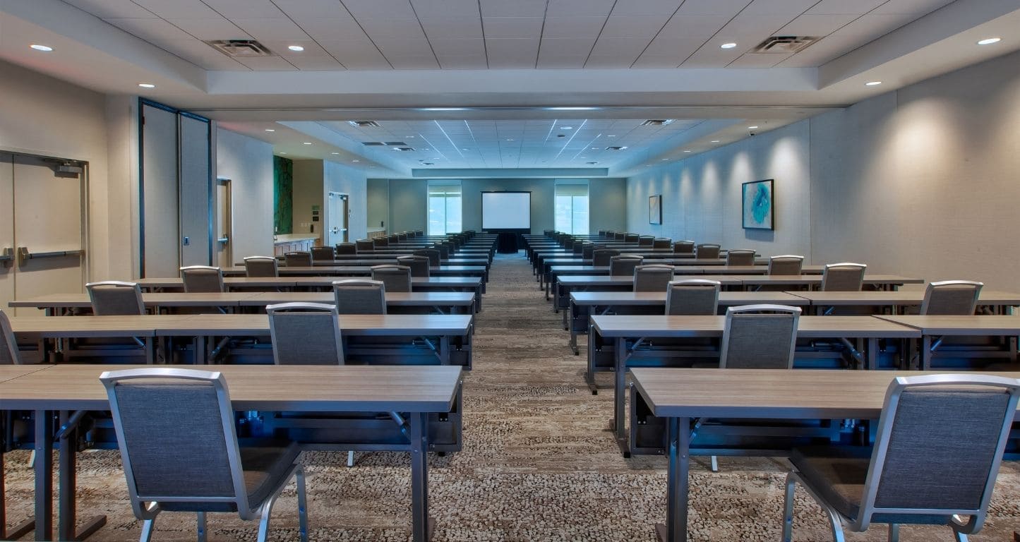 A meeting room at Hilton Garden Inn Columbus Easton